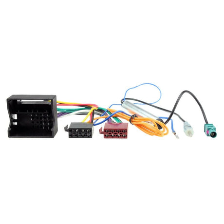 Connects2 Stereo Fitting Connects2 CT20PE03 ISO Adaptor