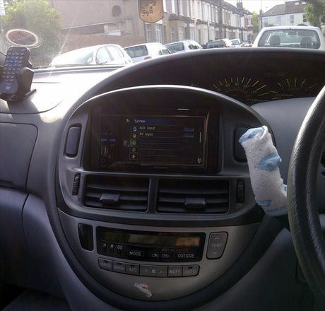 Toyota Previa fitted with the Pioneer AVH-3300BT Bluetooth multimedia system
