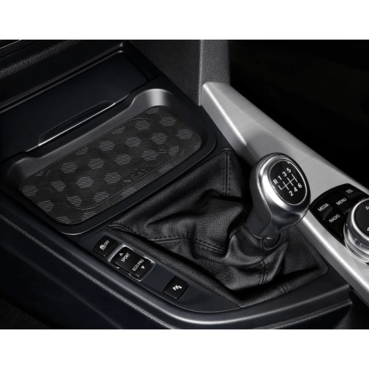 In Car Tec Phone chargers INBAY 26-104 10 W Qi Wireless Charging Tray for BMW 3 & 4 Series RHD (F30–F36, F80–F83)