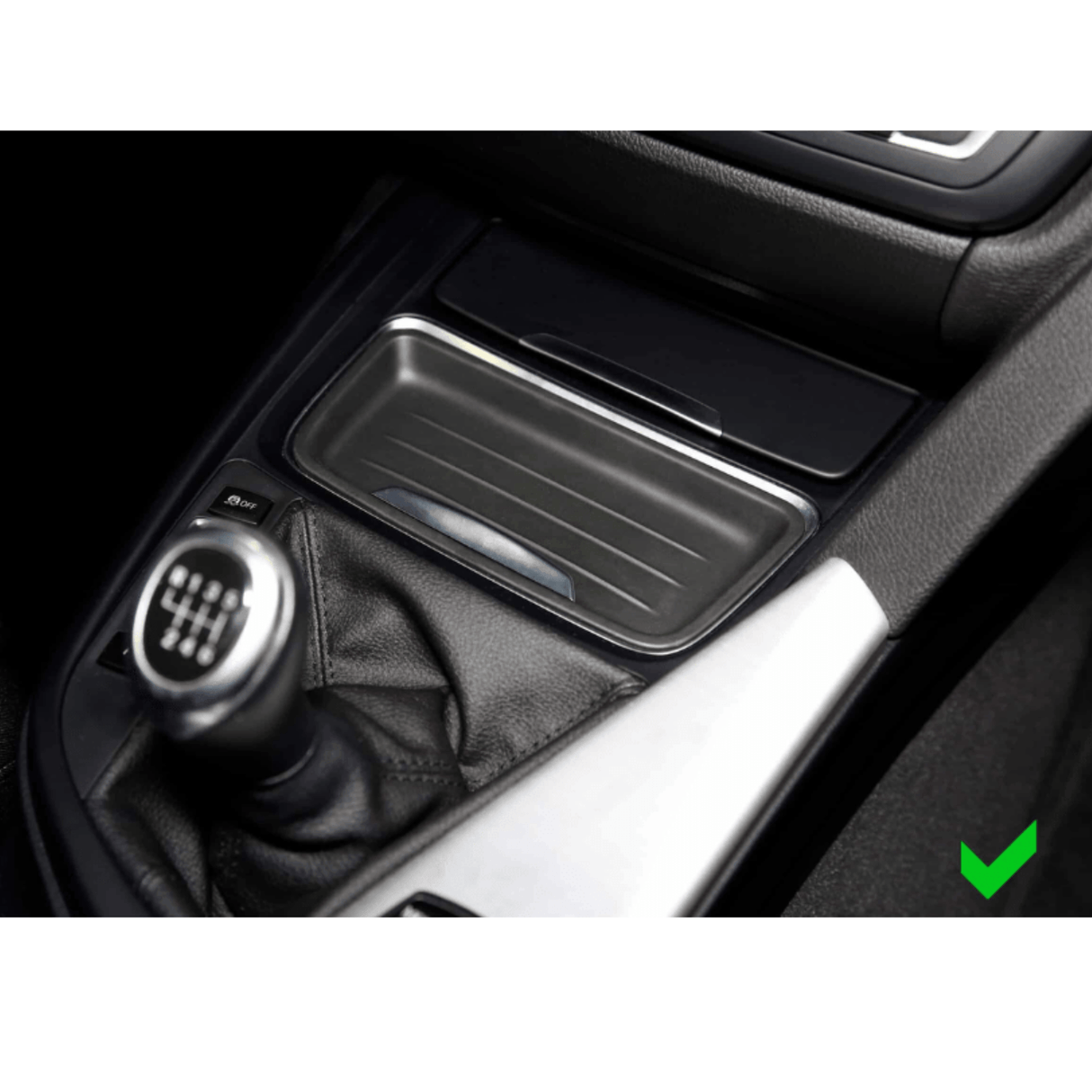 In Car Tec Phone chargers INBAY 26-104 10 W Qi Wireless Charging Tray for BMW 3 & 4 Series RHD (F30–F36, F80–F83)