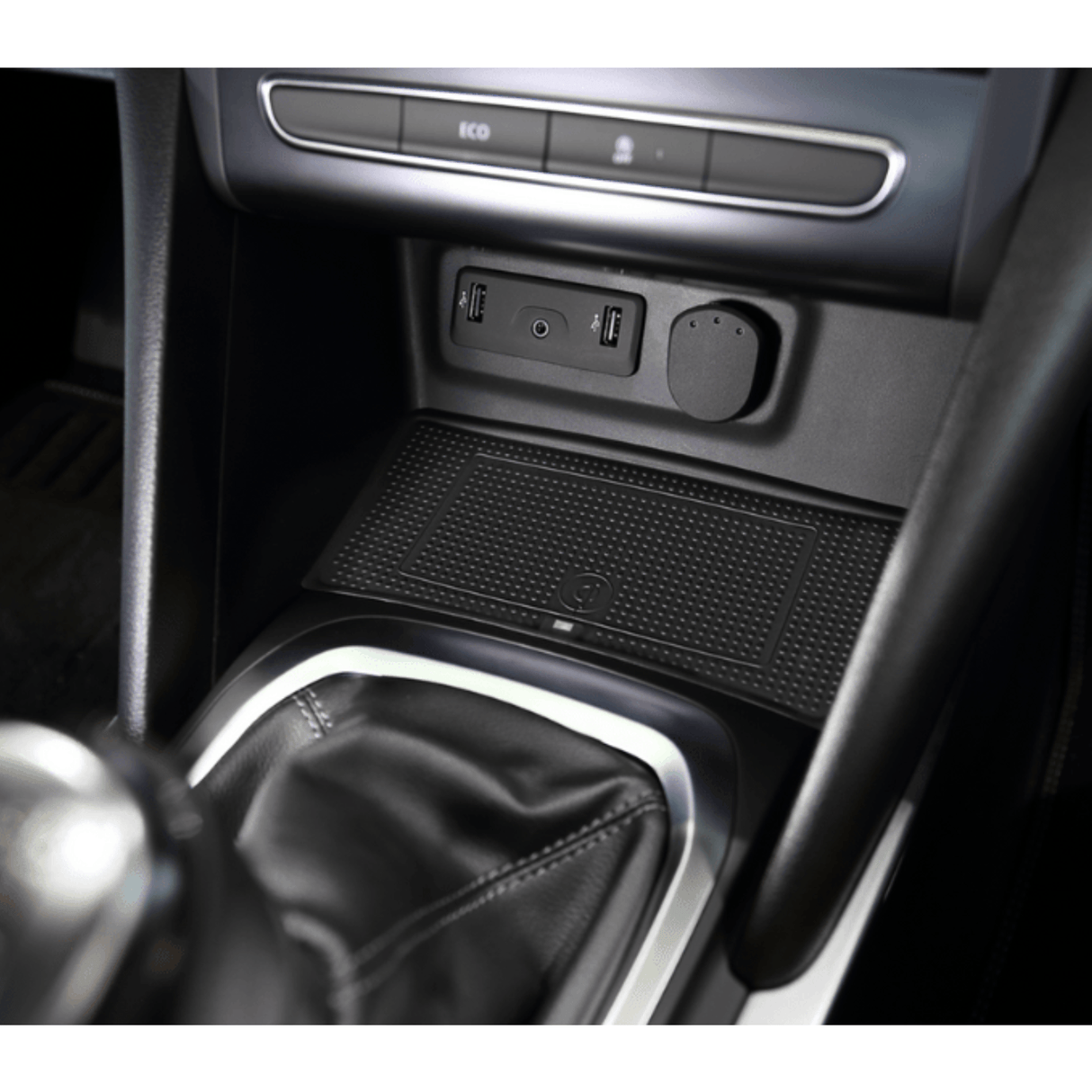 In Car Tec Phone chargers INBAY 26-124 10W Wireless Charging Pocket for Renault Megane (2016–2022)