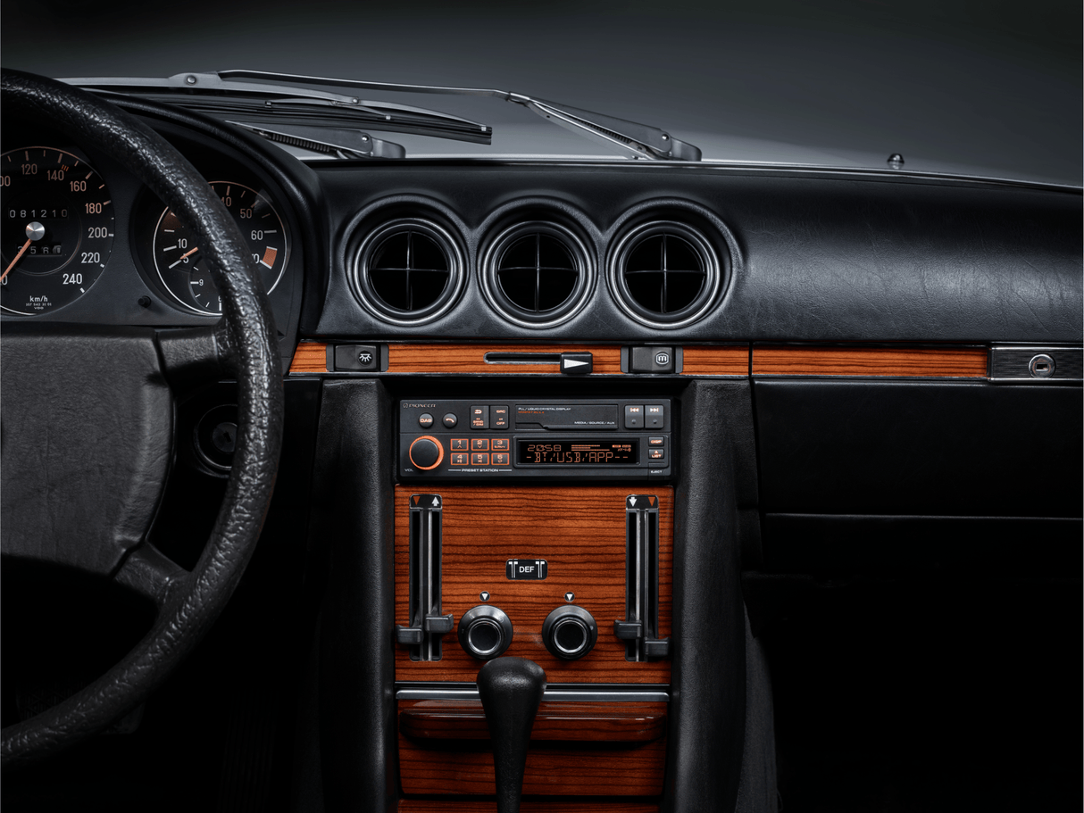 Pioneer Car Stereos Pioneer SXT-C10PS Retro Car Head Unit – DAB+, USB, AUX & Bluetooth Audio